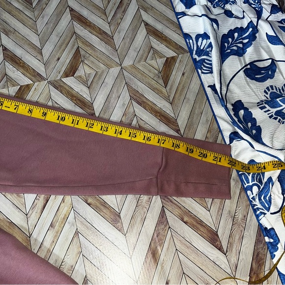 FABLETICS Zaylee Funnel Neck Tunic Sweatshirt Dusty Pink Medium Cozy Soft Casual - Picture 9 of 9